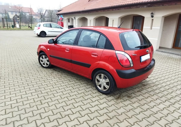 Kia Rio cena 7200 przebieg: 278000, rok produkcji 2005 z Lubliniec małe 121